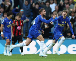 Arsenal Rally Past Leeds as Chelsea Hit Five, Spurs Deny United