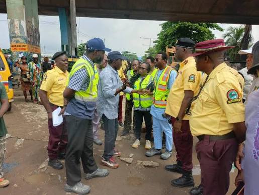 Agege Leaders Demolish Shanties, Launch Community Security Campaign